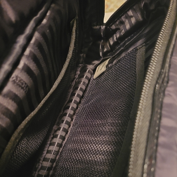 Victoria's secret Pink women's cosmetic Bag s lot of 2 - Picture 8 of 9